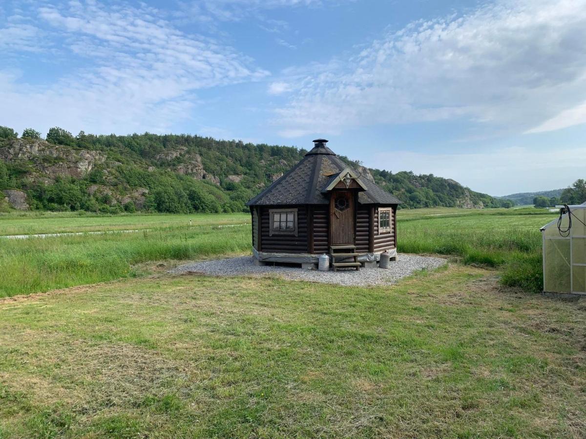 Naturnaera Gard I Tyfta Buitenkant foto